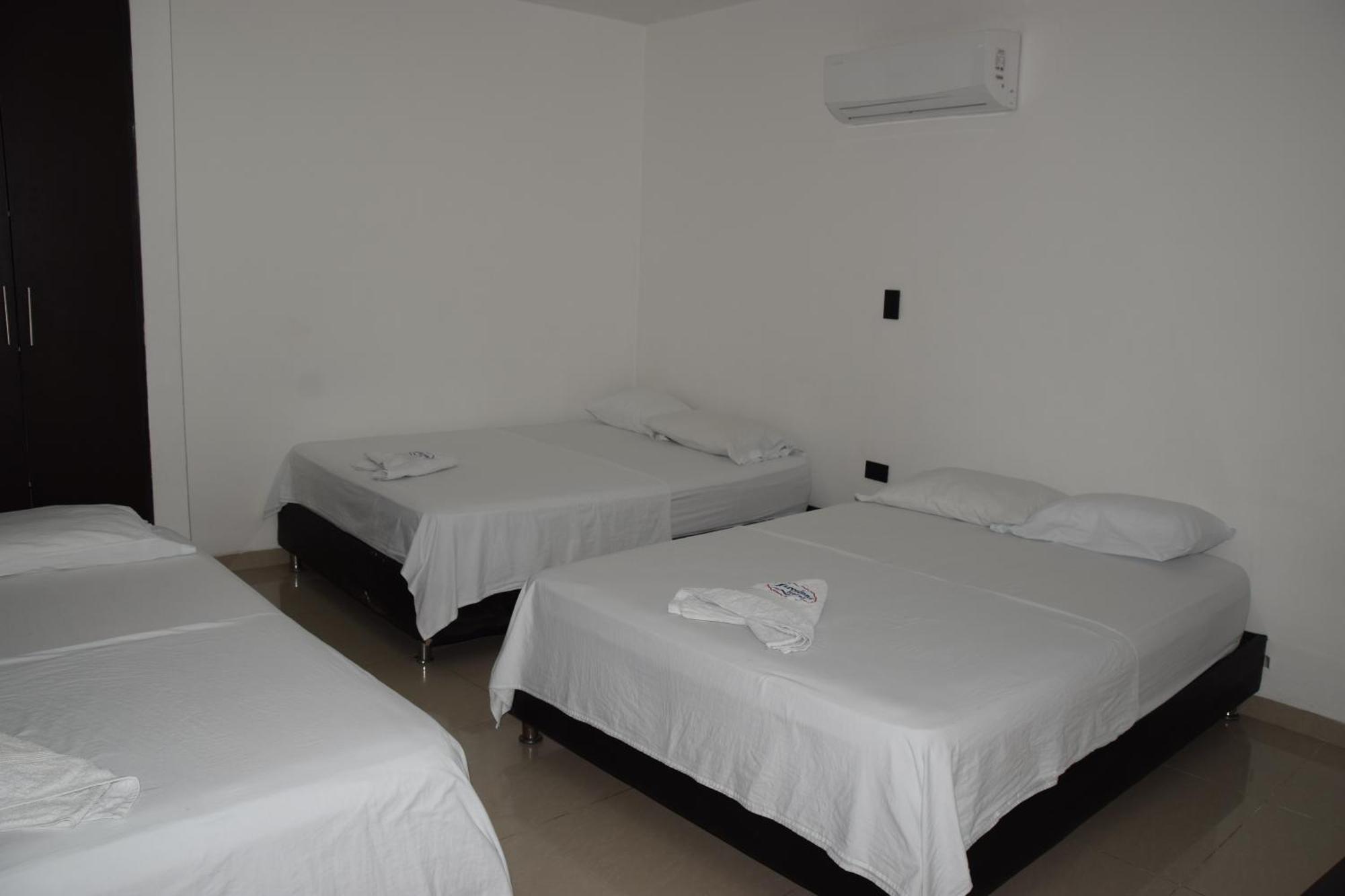 Hotel Barcelona Montería Zewnętrze zdjęcie